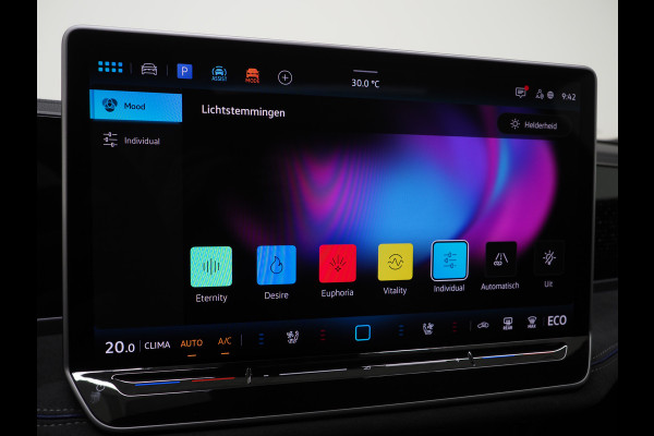 Volkswagen Passat Variant 1.5 eHybrid R-Line | 5 Jaar Garantie | Leder | Panoramadak | Stoelventilatie | Trekhaak | Harman/Kardon | Massage | 360