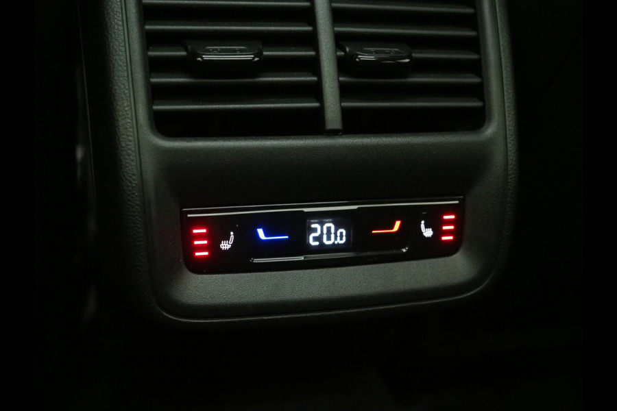 Volkswagen Passat Variant 1.5 eHybrid R-Line | 5 Jaar Garantie | Leder | Panoramadak | Stoelventilatie | Trekhaak | Harman/Kardon | Massage | 360