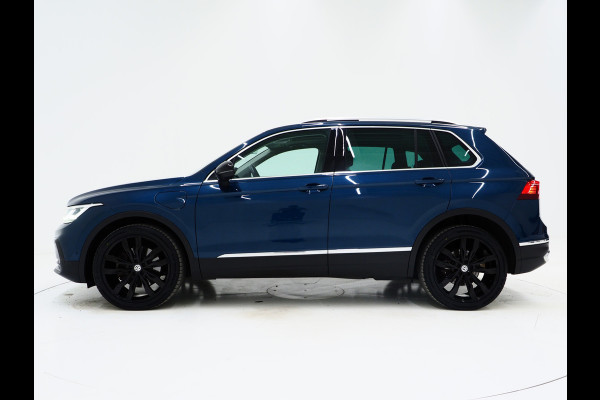 Volkswagen Tiguan 1.4 TSI eHybrid Elegance | Panoramadak | Trekhaak | Massage | 360 | Sfeerlicht | Dodehoek | Matrix | Carplay