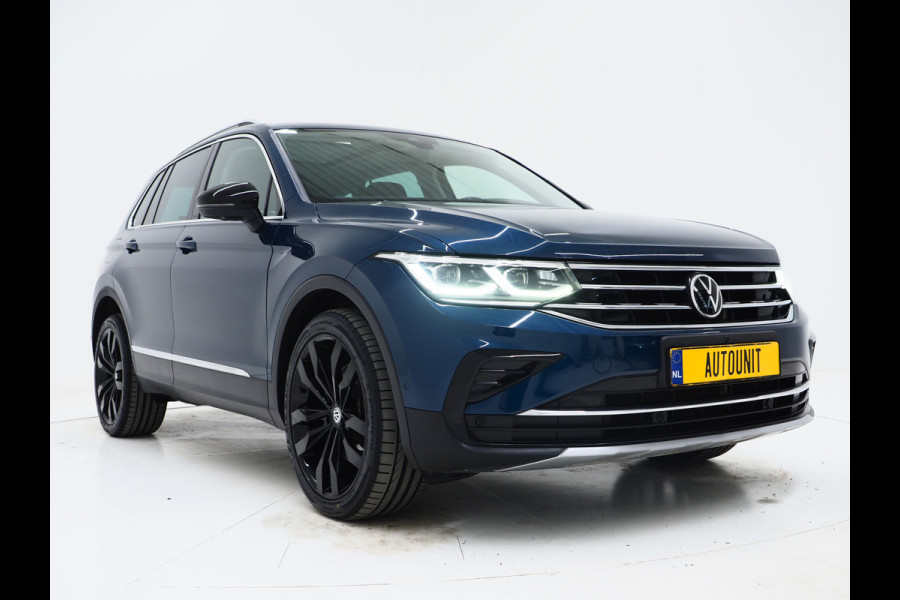 Volkswagen Tiguan 1.4 TSI eHybrid Elegance | Panoramadak | Trekhaak | Massage | 360 | Sfeerlicht | Dodehoek | Matrix | Carplay