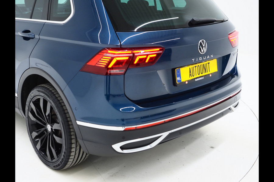 Volkswagen Tiguan 1.4 TSI eHybrid Elegance | Panoramadak | Trekhaak | Massage | 360 | Sfeerlicht | Dodehoek | Matrix | Carplay
