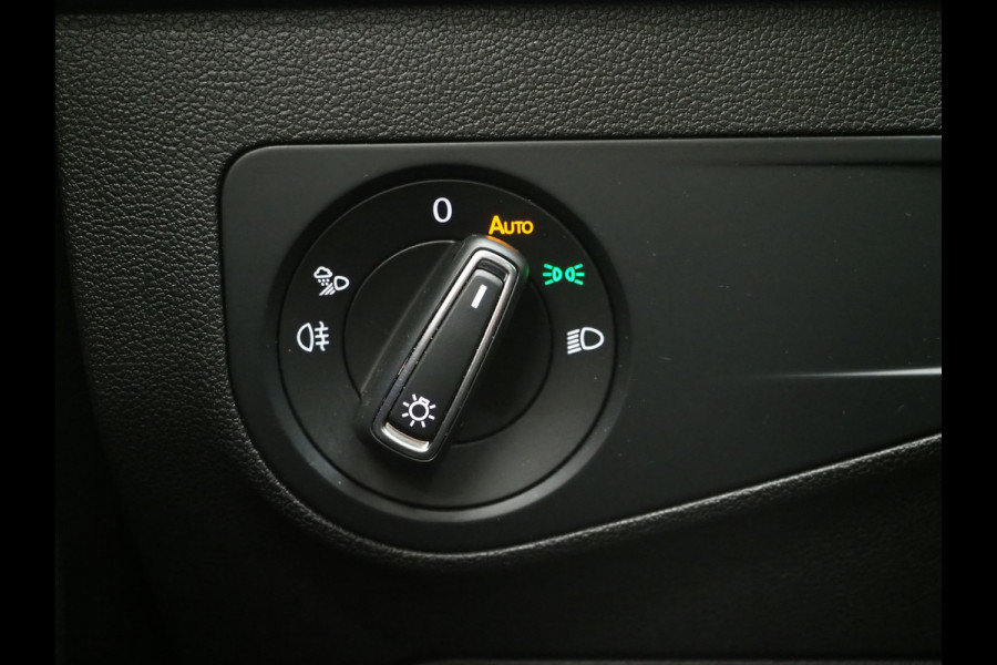 Volkswagen Tiguan 1.4 TSI eHybrid Elegance | Panoramadak | Trekhaak | Massage | 360 | Sfeerlicht | Dodehoek | Matrix | Carplay