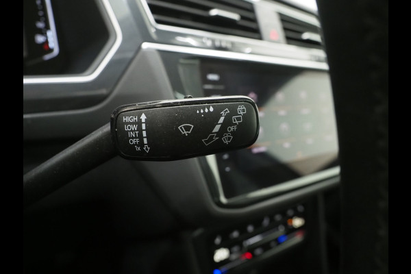 Volkswagen Tiguan 1.4 TSI eHybrid Elegance | Panoramadak | Trekhaak | Massage | 360 | Sfeerlicht | Dodehoek | Matrix | Carplay