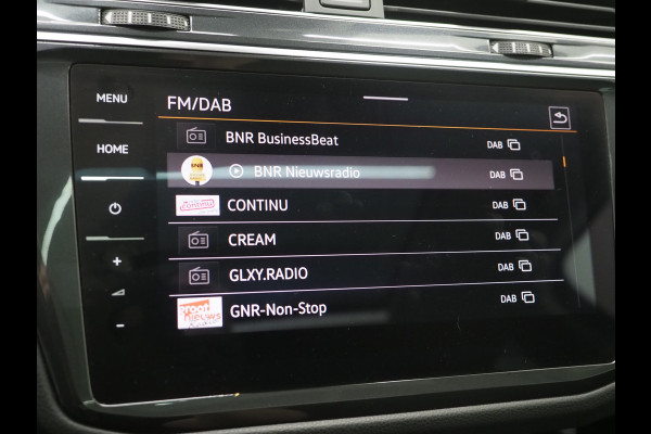 Volkswagen Tiguan 1.4 TSI eHybrid Elegance | Panoramadak | Trekhaak | Massage | 360 | Sfeerlicht | Dodehoek | Matrix | Carplay