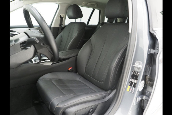 BMW 5 Serie Touring 530e | Leder | Trekhaak | 360 | Adaptive Cruise | Dodehoek | Stoelverwarming | Carplay
