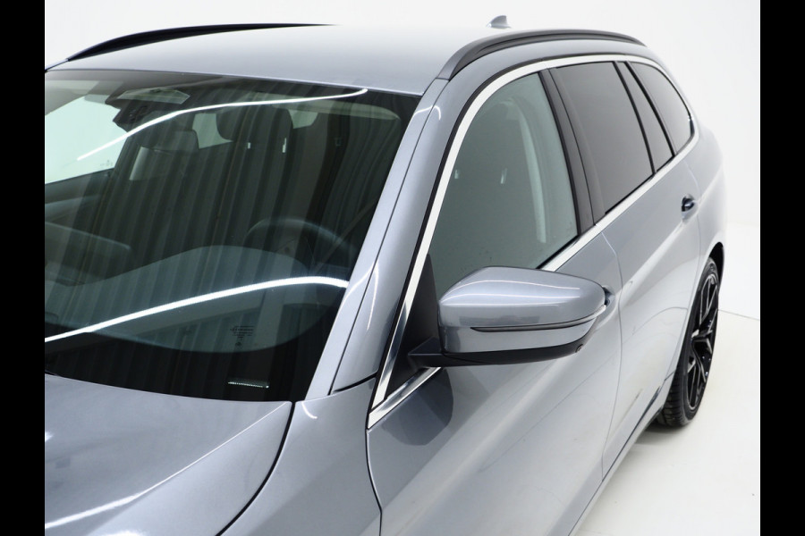 BMW 5 Serie Touring 530e | Leder | Trekhaak | 360 | Adaptive Cruise | Dodehoek | Stoelverwarming | Carplay