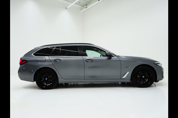 BMW 5 Serie Touring 530e | Leder | Trekhaak | 360 | Adaptive Cruise | Dodehoek | Stoelverwarming | Carplay
