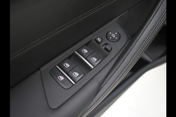 BMW 5 Serie Touring 530e | Leder | Trekhaak | 360 | Adaptive Cruise | Dodehoek | Stoelverwarming | Carplay