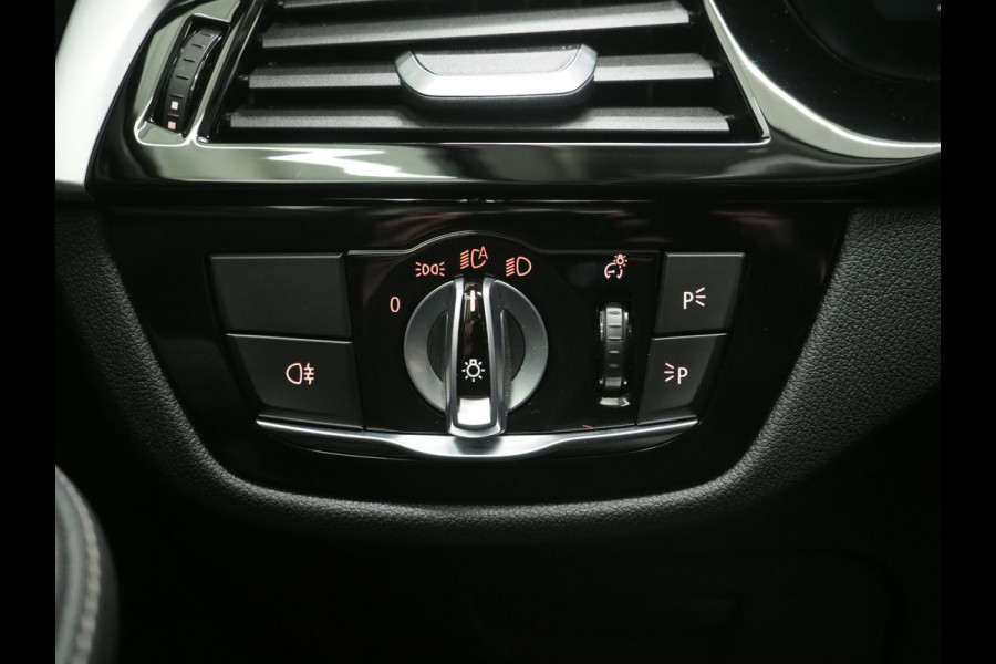 BMW 5 Serie Touring 530e | Leder | Trekhaak | 360 | Adaptive Cruise | Dodehoek | Stoelverwarming | Carplay