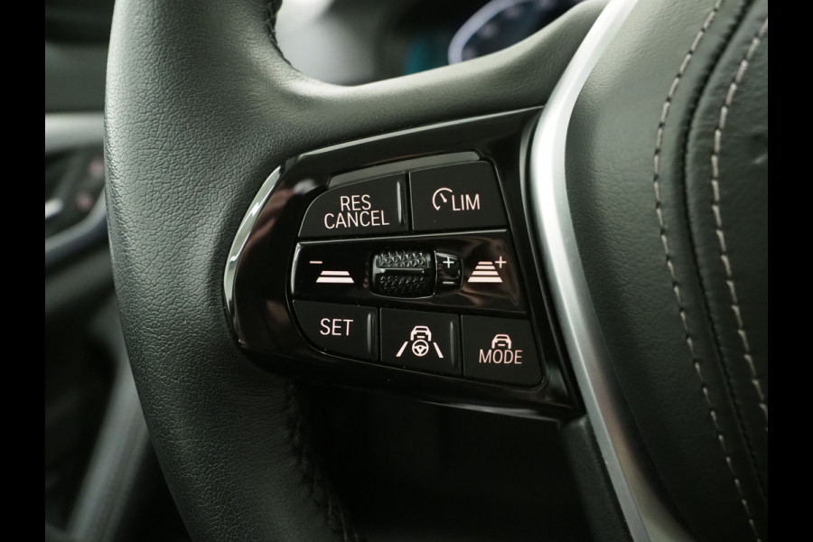 BMW 5 Serie Touring 530e | Leder | Trekhaak | 360 | Adaptive Cruise | Dodehoek | Stoelverwarming | Carplay