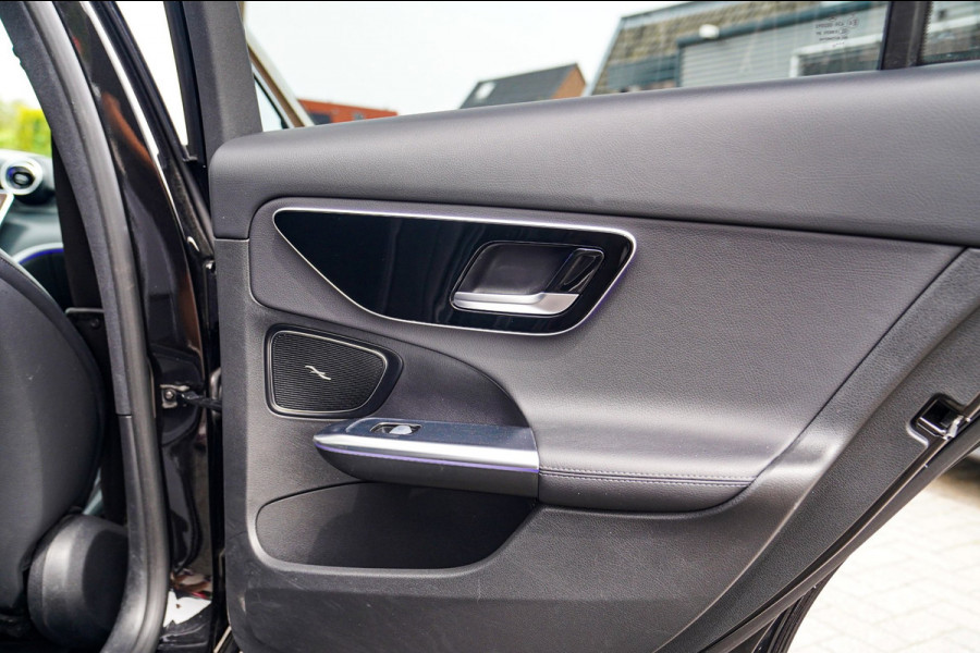Mercedes-Benz C-Klasse Estate 300 e Luxury Line | Head Up Display | Stoelverkoeling | Panorama dak | Memory | Elek Trekhaak