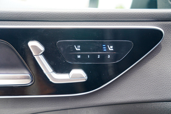 Mercedes-Benz C-Klasse Estate 300 e Luxury Line | Head Up Display | Stoelverkoeling | Panorama dak | Memory | Elek Trekhaak