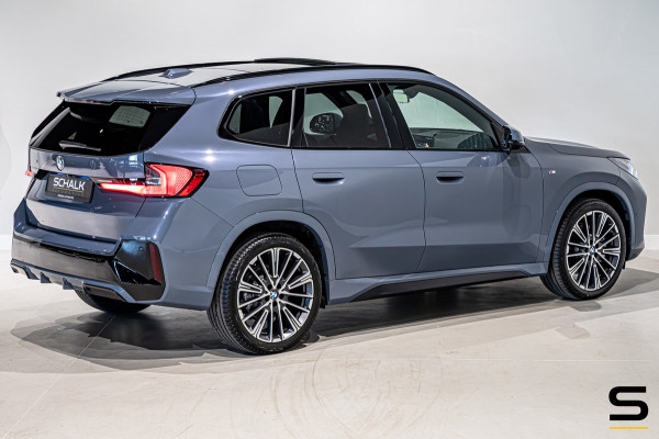 BMW X1 XDrive23i|M-sport|Pano|E-trek|20inch|H&K|HUD|Cam|Gara