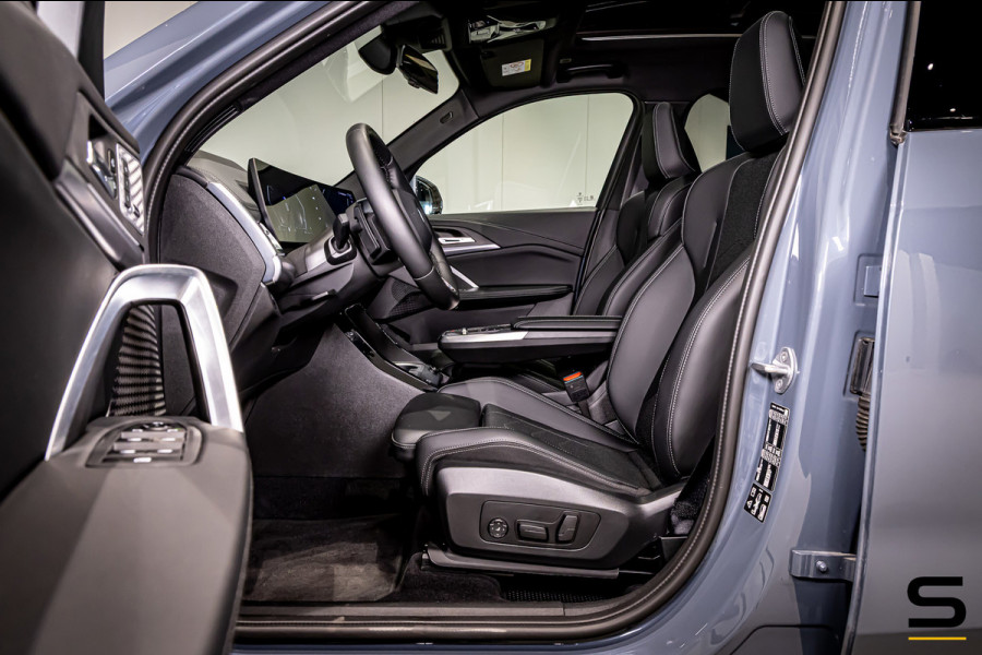 BMW X1 XDrive23i|M-sport|Pano|E-trek|20inch|H&K|HUD|Cam|Gara