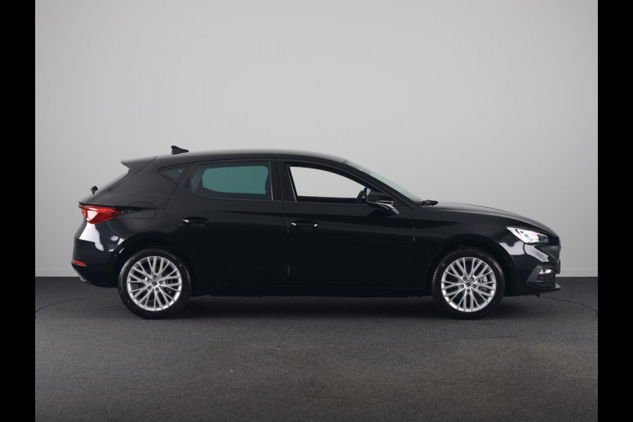 Seat Leon 1.5 TSI e-Hybrid Style Business Intense | Midnight Black Metallic | Technology pack | Verwarm. Stuur + Stoelen | Matrix LED Koplampen | Keyless Entry | Draadloze Carplay