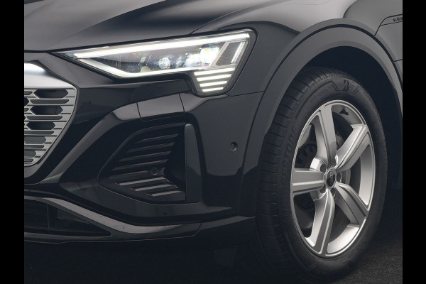 Audi Q8 e-tron 55 Quattro S Line 114 kWh 408pk Dealer O.H. | Trekhaak Afn. | Luchtvering | Adaptive Cruise | Head Up | Matrix LED | Camera | Alcantara Sportstoelen Verwarmd | Sfeerverlichting | Keyless | Navigatie | Virtual | DAB |