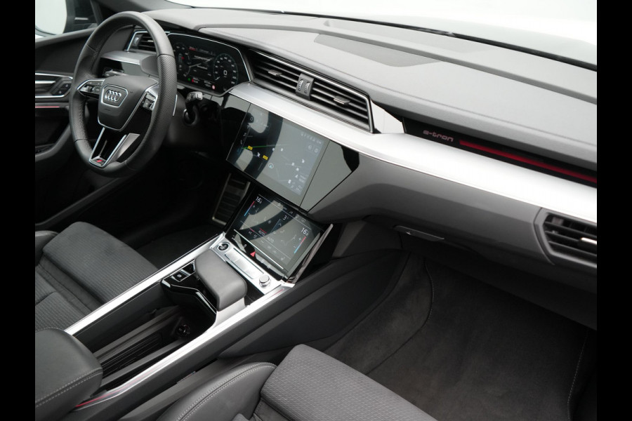 Audi Q8 e-tron 55 Quattro S Line 114 kWh 408pk Dealer O.H. | Trekhaak Afn. | Luchtvering | Adaptive Cruise | Head Up | Matrix LED | Camera | Alcantara Sportstoelen Verwarmd | Sfeerverlichting | Keyless | Navigatie | Virtual | DAB |