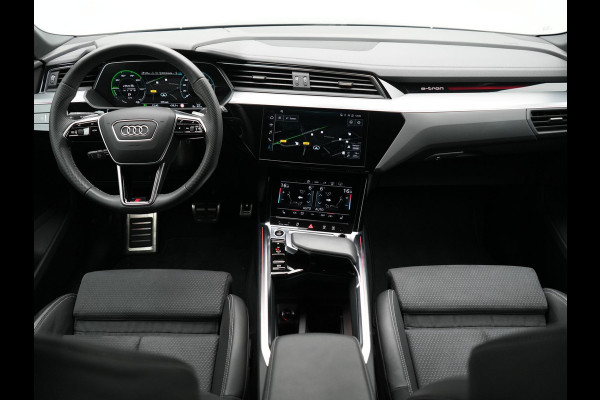 Audi Q8 e-tron 55 Quattro S Line 114 kWh 408pk Dealer O.H. | Trekhaak Afn. | Luchtvering | Adaptive Cruise | Head Up | Matrix LED | Camera | Alcantara Sportstoelen Verwarmd | Sfeerverlichting | Keyless | Navigatie | Virtual | DAB |