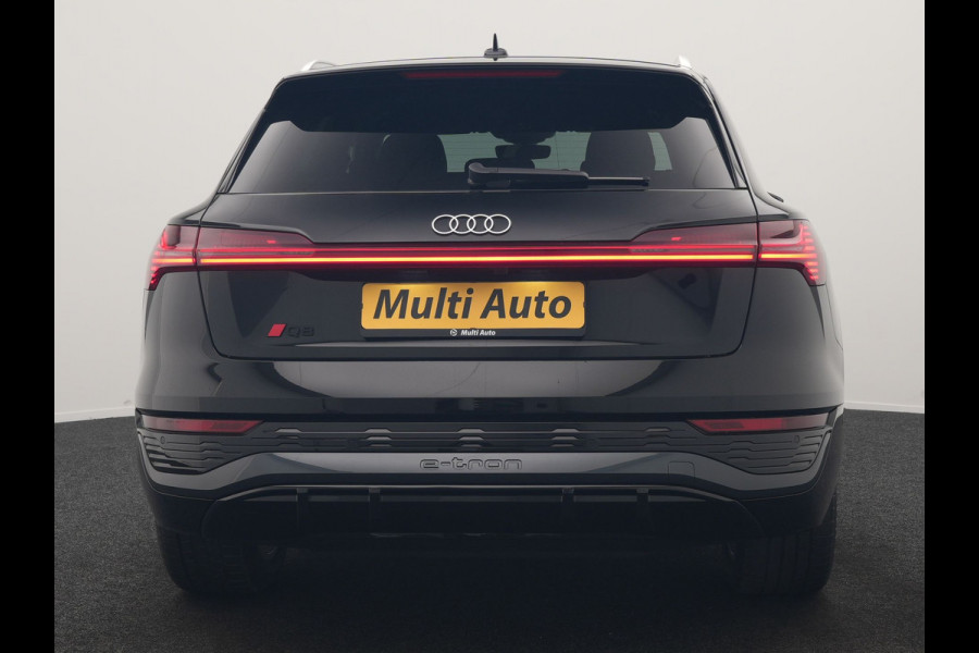 Audi Q8 e-tron 55 Quattro S Line 114 kWh 408pk Dealer O.H. | Trekhaak Afn. | Luchtvering | Adaptive Cruise | Head Up | Matrix LED | Camera | Alcantara Sportstoelen Verwarmd | Sfeerverlichting | Keyless | Navigatie | Virtual | DAB |