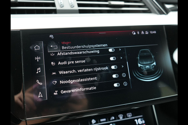 Audi Q8 e-tron 55 Quattro S Line 114 kWh 408pk Dealer O.H. | Trekhaak Afn. | Luchtvering | Adaptive Cruise | Head Up | Matrix LED | Camera | Alcantara Sportstoelen Verwarmd | Sfeerverlichting | Keyless | Navigatie | Virtual | DAB |