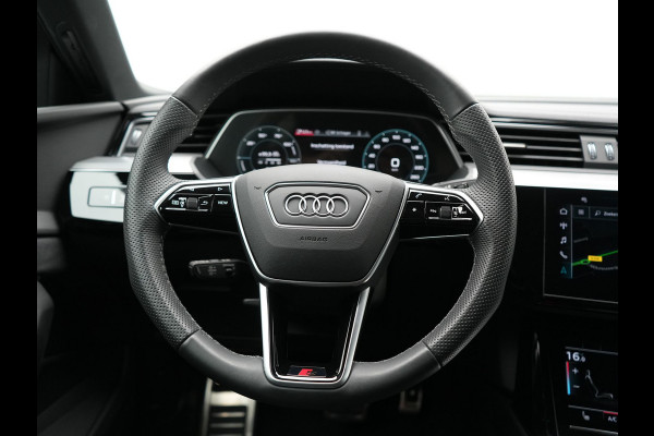 Audi Q8 e-tron 55 Quattro S Line 114 kWh 408pk Dealer O.H. | Trekhaak Afn. | Luchtvering | Adaptive Cruise | Head Up | Matrix LED | Camera | Alcantara Sportstoelen Verwarmd | Sfeerverlichting | Keyless | Navigatie | Virtual | DAB |