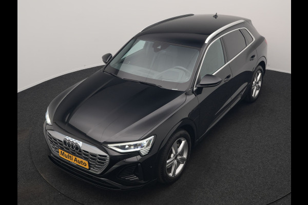 Audi Q8 e-tron 55 Quattro S Line 114 kWh 408pk Dealer O.H. | Trekhaak Afn. | Luchtvering | Adaptive Cruise | Head Up | Matrix LED | Camera | Alcantara Sportstoelen Verwarmd | Sfeerverlichting | Keyless | Navigatie | Virtual | DAB |