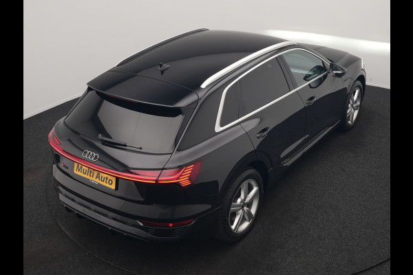 Audi Q8 e-tron 55 Quattro S Line 114 kWh 408pk Dealer O.H. | Trekhaak Afn. | Luchtvering | Adaptive Cruise | Head Up | Matrix LED | Camera | Alcantara Sportstoelen Verwarmd | Sfeerverlichting | Keyless | Navigatie | Virtual | DAB |