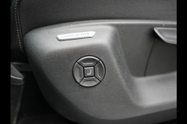 Volkswagen Tiguan 1.5 eHybrid R-Line Edition PHEV 204pk Dealer O.H. | Adaptive Cruise | Head Up | Camera | IQ Light | Sportstoelen Massage & Verwarmd | Sfeerverlichting | Stuur Verwarmd | Keyless | Blis | Apple Carplay | Navigatie | DAB | Plug In Hybrid |