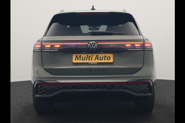 Volkswagen Tiguan 1.5 eHybrid R-Line Edition PHEV 204pk Dealer O.H. | Adaptive Cruise | Head Up | Camera | IQ Light | Sportstoelen Massage & Verwarmd | Sfeerverlichting | Stuur Verwarmd | Keyless | Blis | Apple Carplay | Navigatie | DAB | Plug In Hybrid |