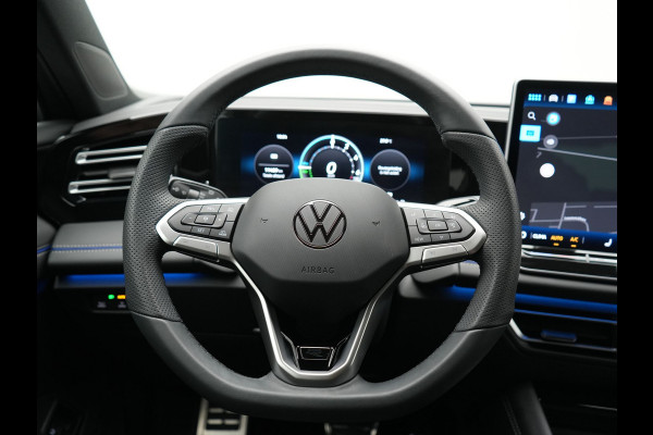 Volkswagen Tiguan 1.5 eHybrid R-Line Edition PHEV 204pk Dealer O.H. | Adaptive Cruise | Head Up | Camera | IQ Light | Sportstoelen Massage & Verwarmd | Sfeerverlichting | Stuur Verwarmd | Keyless | Blis | Apple Carplay | Navigatie | DAB | Plug In Hybrid |