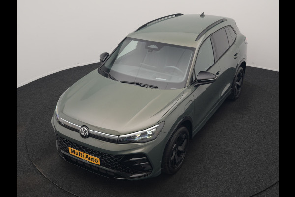 Volkswagen Tiguan 1.5 eHybrid R-Line Edition PHEV 204pk Dealer O.H. | Adaptive Cruise | Head Up | Camera | IQ Light | Sportstoelen Massage & Verwarmd | Sfeerverlichting | Stuur Verwarmd | Keyless | Blis | Apple Carplay | Navigatie | DAB | Plug In Hybrid |
