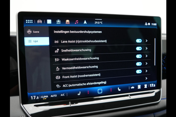 Volkswagen Tiguan 1.5 eHybrid R-Line Edition PHEV 204pk Dealer O.H. | Adaptive Cruise | Head Up | Camera | IQ Light | Sportstoelen Massage & Verwarmd | Sfeerverlichting | Stuur Verwarmd | Keyless | Blis | Apple Carplay | Navigatie | DAB | Plug In Hybrid |