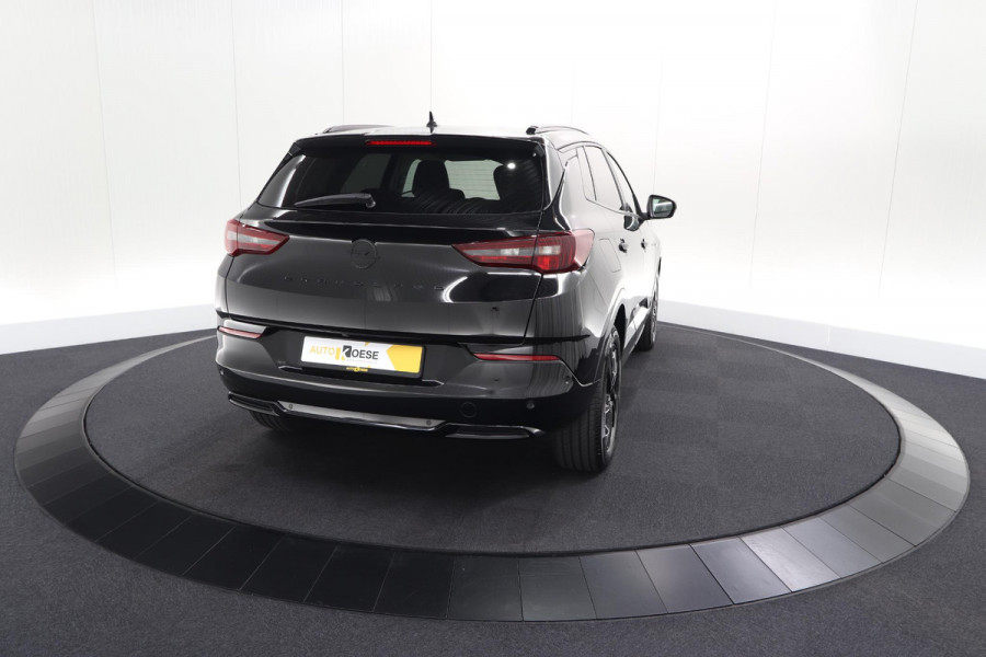 Opel Grandland 1.6 Turbo Plug-In Hybrid 225 Ultimate | Adaptieve Cruise Control | Camera | Navigatie | Stuurwielverwarming