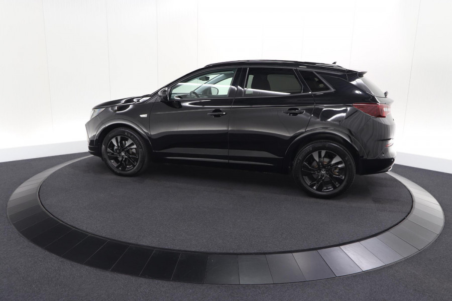 Opel Grandland 1.6 Turbo Plug-In Hybrid 225 Ultimate | Adaptieve Cruise Control | Camera | Navigatie | Stuurwielverwarming
