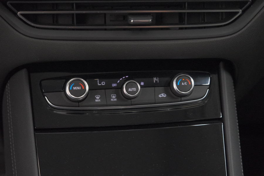 Opel Grandland 1.6 Turbo Plug-In Hybrid 225 Ultimate | Adaptieve Cruise Control | Camera | Navigatie | Stuurwielverwarming