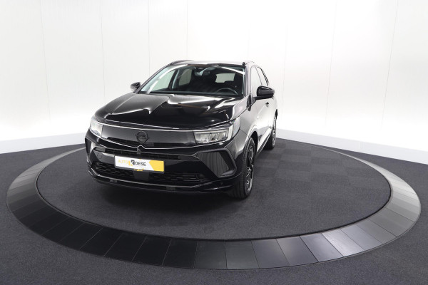Opel Grandland 1.6 Turbo Plug-In Hybrid 225 Ultimate | Adaptieve Cruise Control | Camera | Navigatie | Stuurwielverwarming