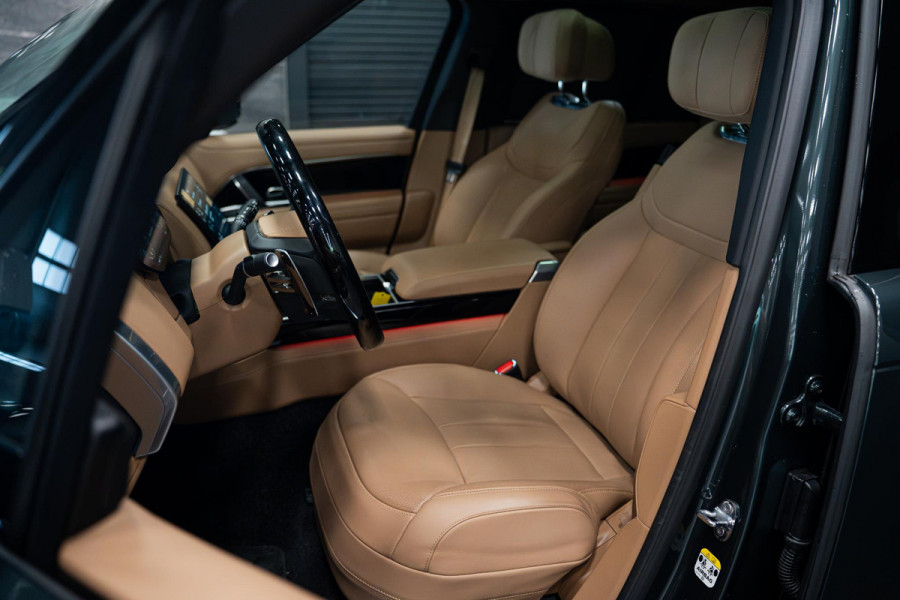 Land Rover Range Rover 3.0 P550e Autobiography PHEV *Medirian Signature / SV Bespoke Interieur / Stoelventilatie + Massage / Soft-Close / HUD / Panorama*