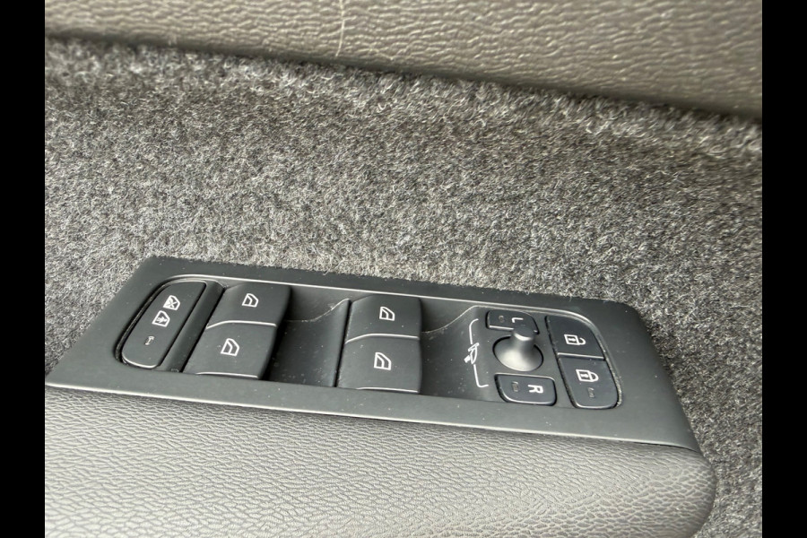 Volvo XC40 Recharge Core - Automaat - Navi - Climate - Virt.Cockpit - All Season