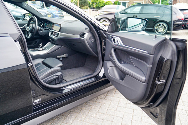 BMW 4 Serie Gran Coupé 420i Business Edition Plus | Head up Display | Stuurwielverwarming | Panoramadak