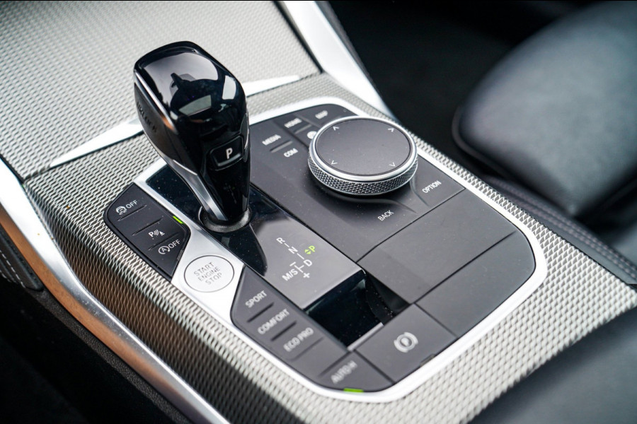BMW 4 Serie Gran Coupé 420i Business Edition Plus | Head up Display | Stuurwielverwarming | Panoramadak