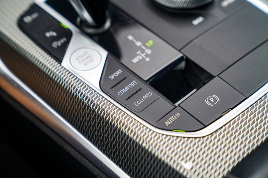 BMW 4 Serie Gran Coupé 420i Business Edition Plus | Head up Display | Stuurwielverwarming | Panoramadak