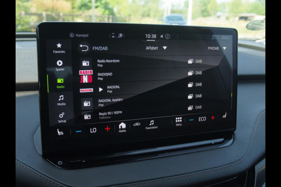 Škoda ENYAQ iV 80 First Edition | SOH 90% | Camera | Trekhaak | Apple Carplay | ACC | Warmtepomp |