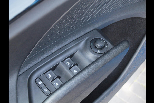 Škoda ENYAQ iV 80 First Edition | SOH 90% | Camera | Trekhaak | Apple Carplay | ACC | Warmtepomp |