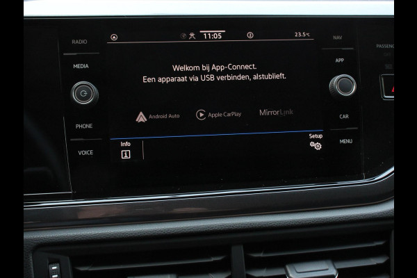 Volkswagen Polo 1.0 TSI 110pk DSG Style Navigatie Apple Carplay/ Android Auto Parkeersensoren Adaptive Cruise Control Blind Spot Assist Stoelverwarming Ledverlichting Climate Control