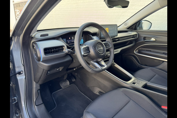 Jeep Avenger Summit 54 kWh Clima Camera Carplay Adaptive Cruise PDC voor en achter Half Leder