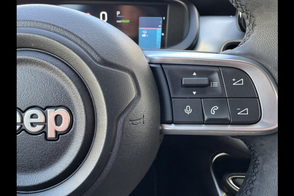 Jeep Avenger Summit 54 kWh Clima Camera Carplay Adaptive Cruise PDC voor en achter Half Leder