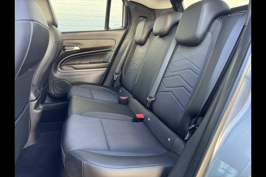 Jeep Avenger Summit 54 kWh Clima Camera Carplay Adaptive Cruise PDC voor en achter Half Leder