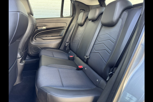 Jeep Avenger Summit 54 kWh Clima Camera Carplay Adaptive Cruise PDC voor en achter Half Leder