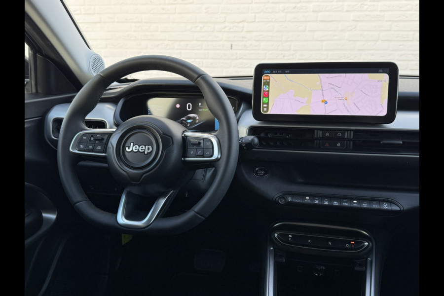Jeep Avenger Summit 54 kWh Clima Camera Carplay Adaptive Cruise PDC voor en achter Half Leder