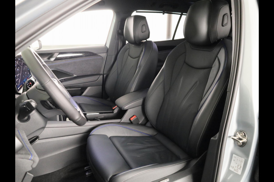 Volkswagen Tayron R-Line Edition 1.5 eHybrid 200 kW / 272 PK SUV 6 v 360 Camera | Panoramadak | Stoelverwarming